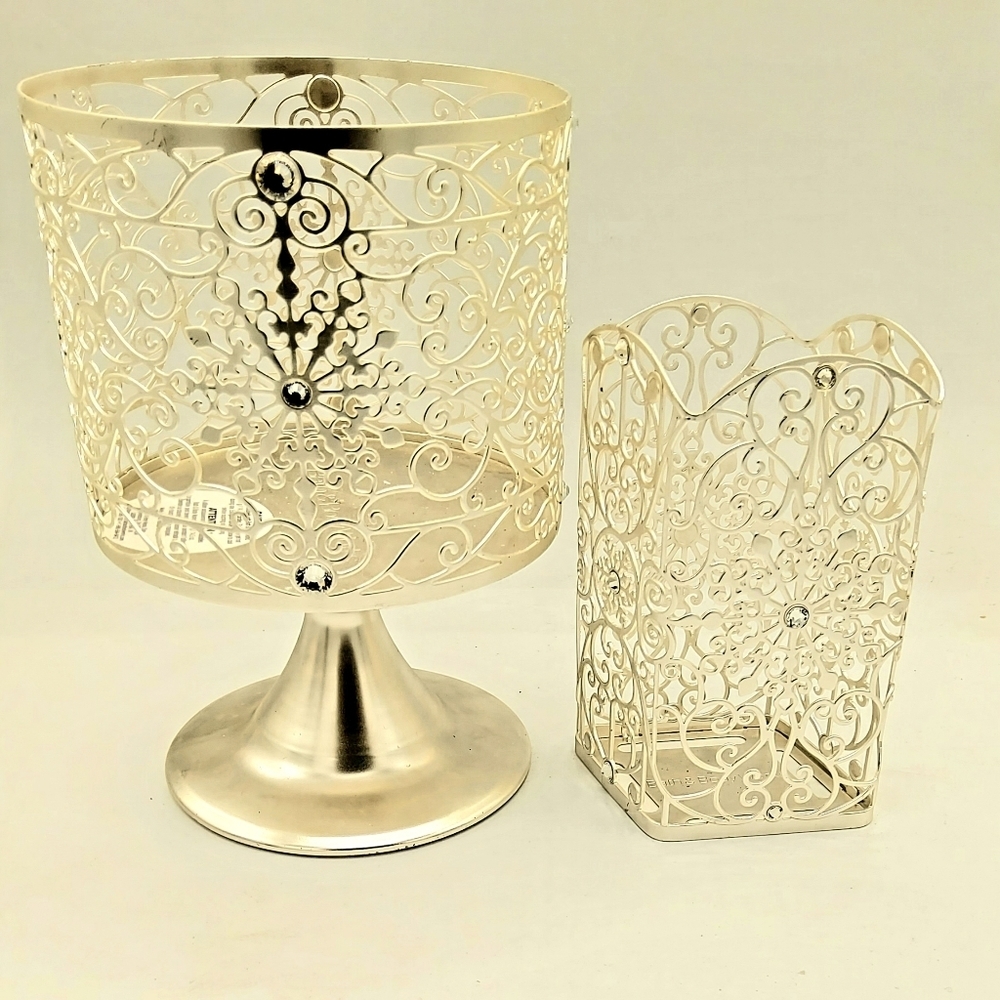 Snowflake Scroll Soap and 3 Wick Candle Holder